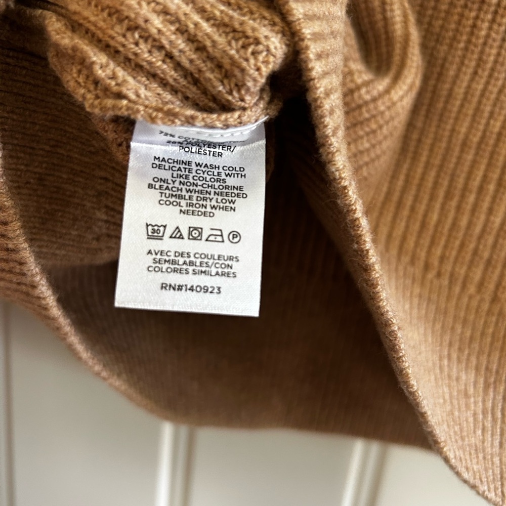 Super soft Carmel Fringe Sweater NWT - Picture 8 of 10